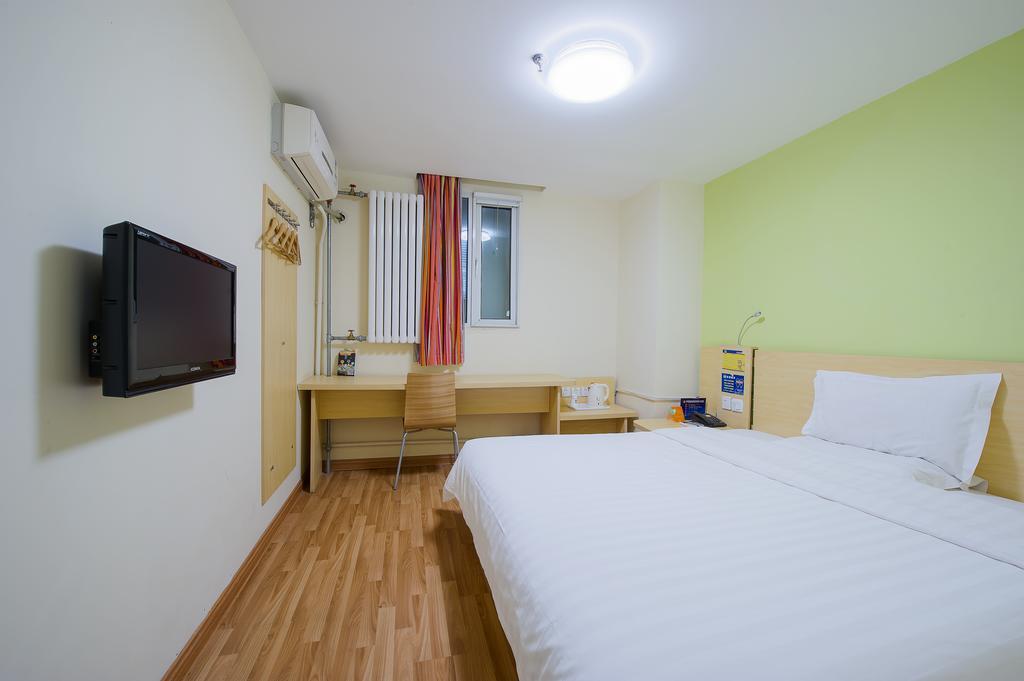 7Days Inn Beijing Railway Station Guangqu Gate Metro Station Quarto foto
